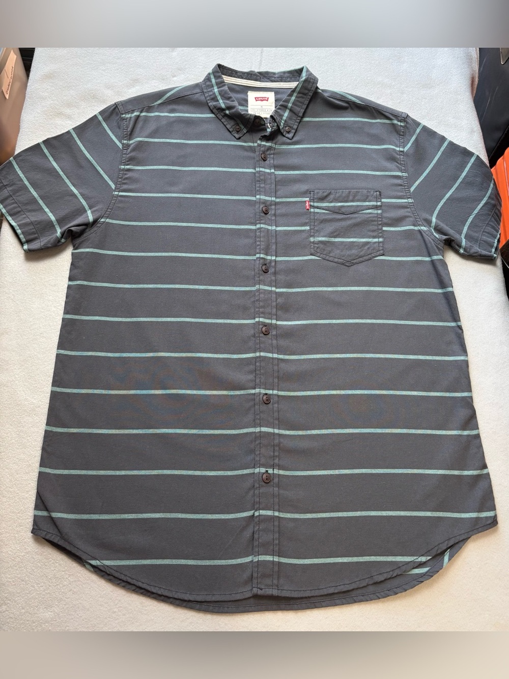 Levi’s Men’s XL Gray Teal Stripe Short Sleeve Button Up Shirt Pocket Red Tab